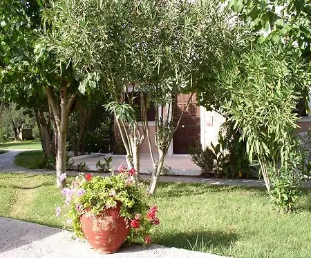 Aparthotel Pythos 2*