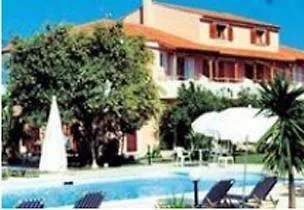 Pythos Aparthotel
