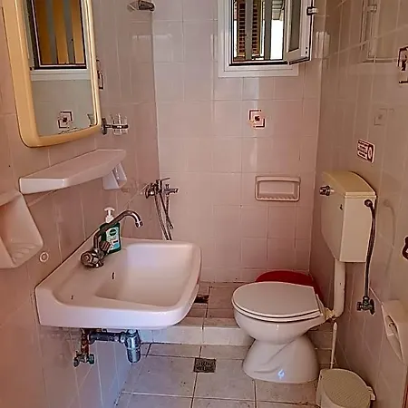 Pythos Appart hôtel 2*