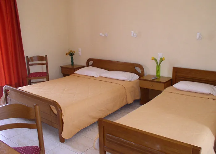 Апарт-отель Pythos 2*