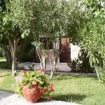 Hotel apartamentowy Pythos 2*