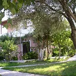 Pythos Hotel apartamentowy 2*