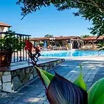 Pythos Hotel apartamentowy 2*