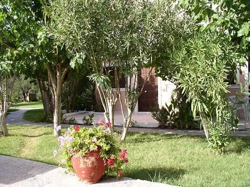 Aparthotel Pythos 2*