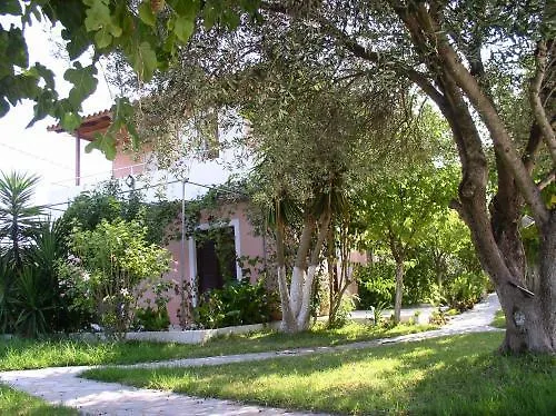 Pythos Aparthotel 2*